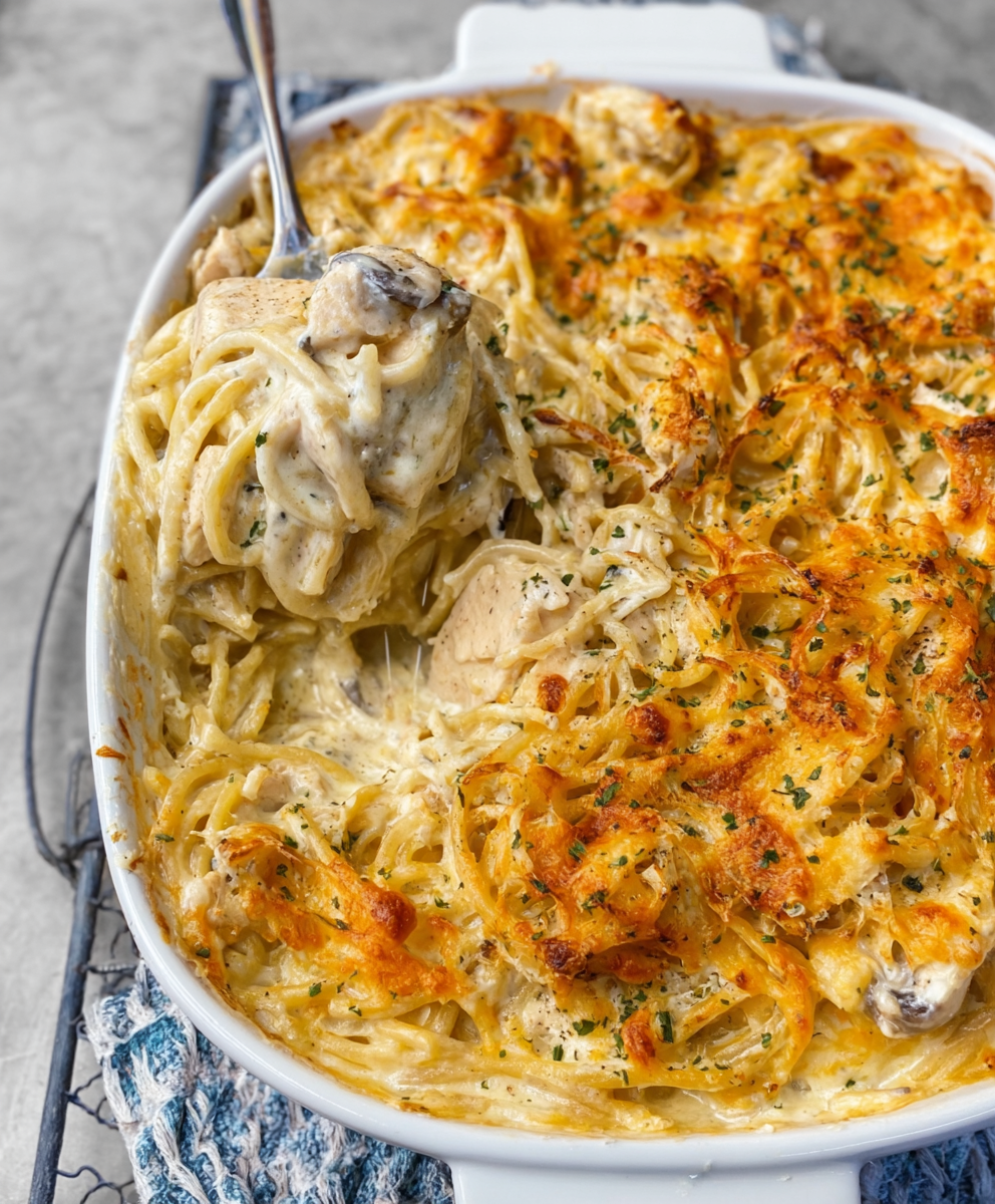 Creamy Chicken Tetrazzini Bake